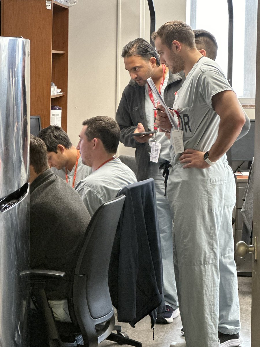NeurosurgeryOSU's tweet photo. Passing of the intern torch https://t.co/i5cNG8pE6N
