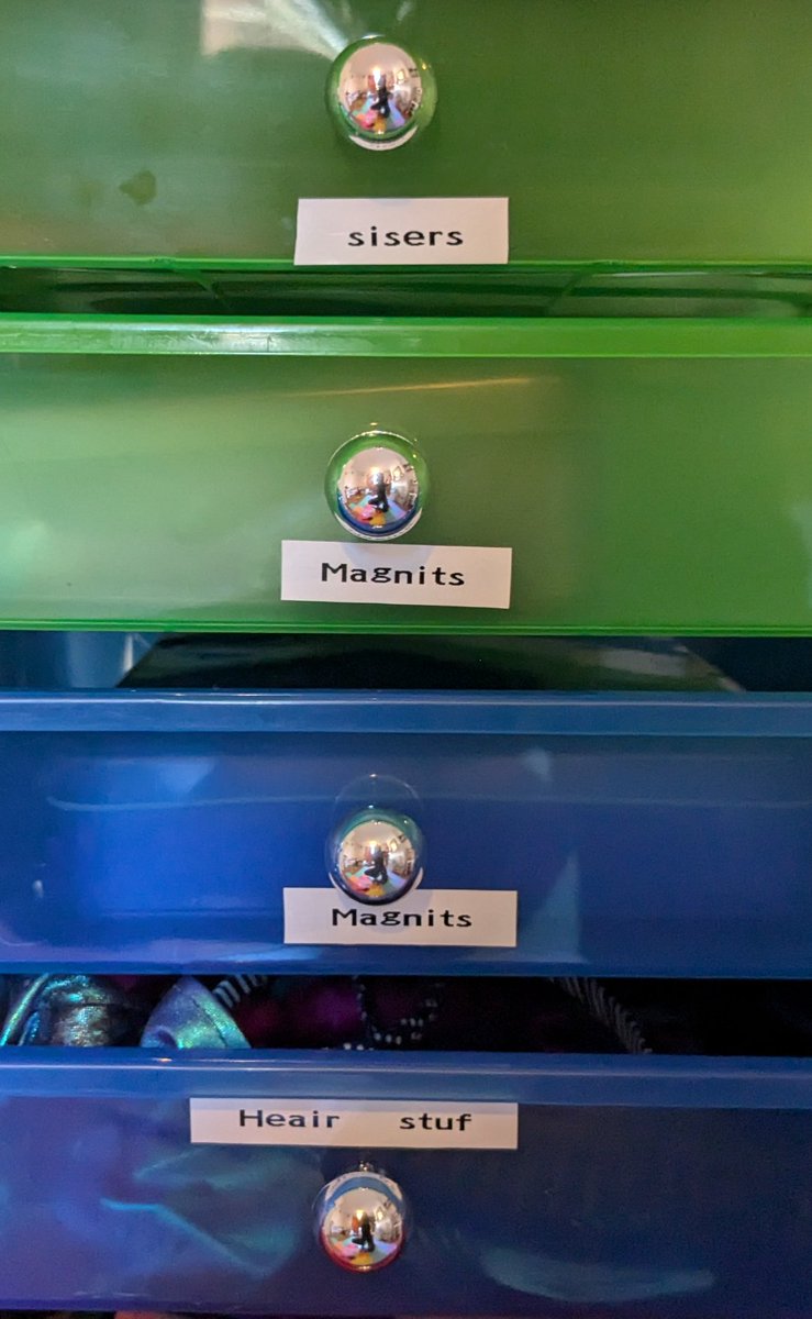stephmurrayyyy's tweet image. My daughter got a label maker from a relative for Christmas and it is truly the gift that keeps on giving.  Not sure what I&apos;m going to do when she actually learns to spell properly.