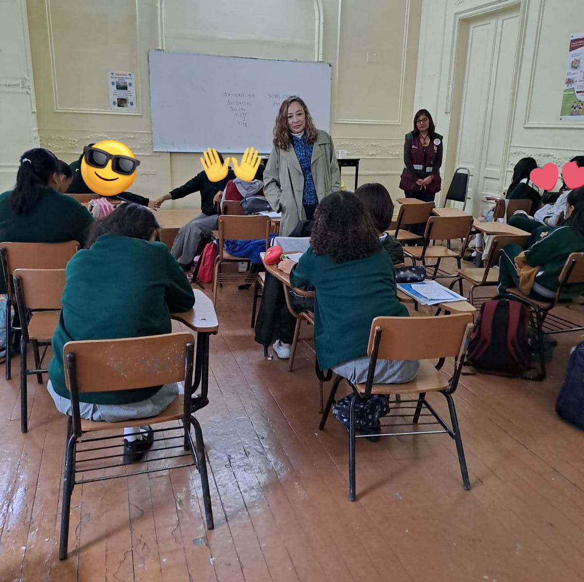GomezSaracibar's tweet photo. 🌧️Iniciamos la semana en la Secundaria No. 23 Mtro. Juan G. Holguín como del programa Lunes por la Educación para la Paz del @GobCDMX. Fomentamos la lectura con las y los estudiantes para reflexionar y construir espacios libres de violencia.
💜🕊️ https://t.co/YbTN8bw6zX