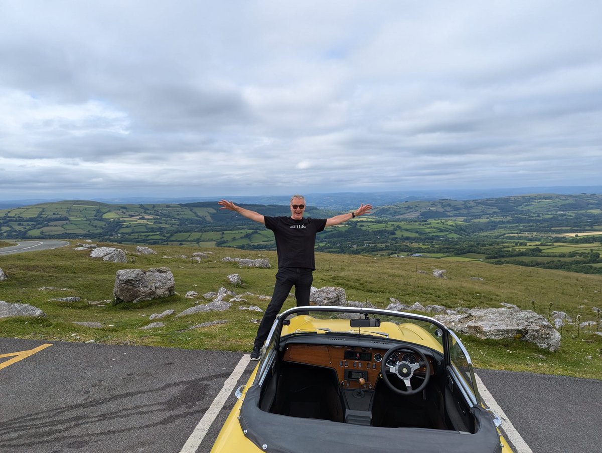 LotusElon tweet media