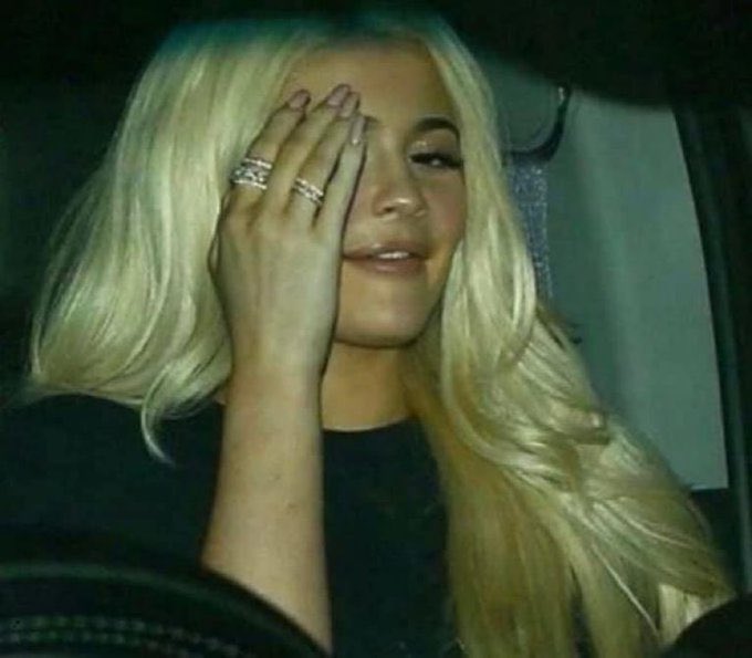 when I accidentally view his story while we having an idgaf war