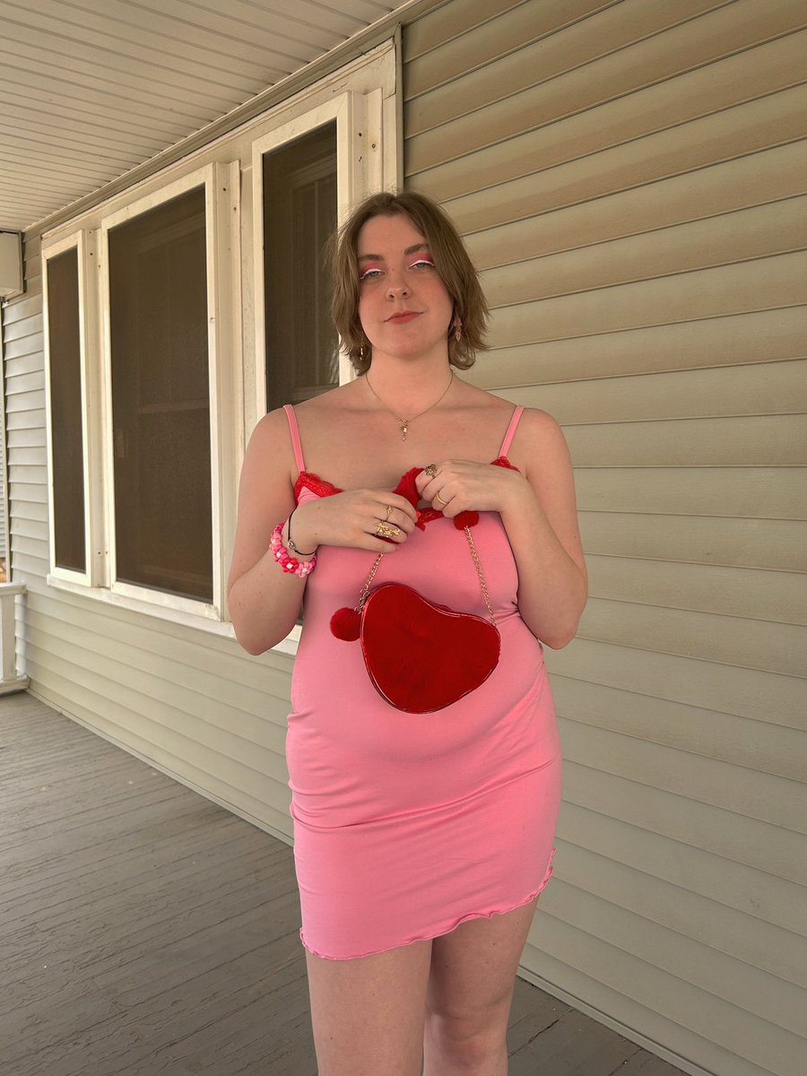 em🤠🐚🍵🦦 tweet media