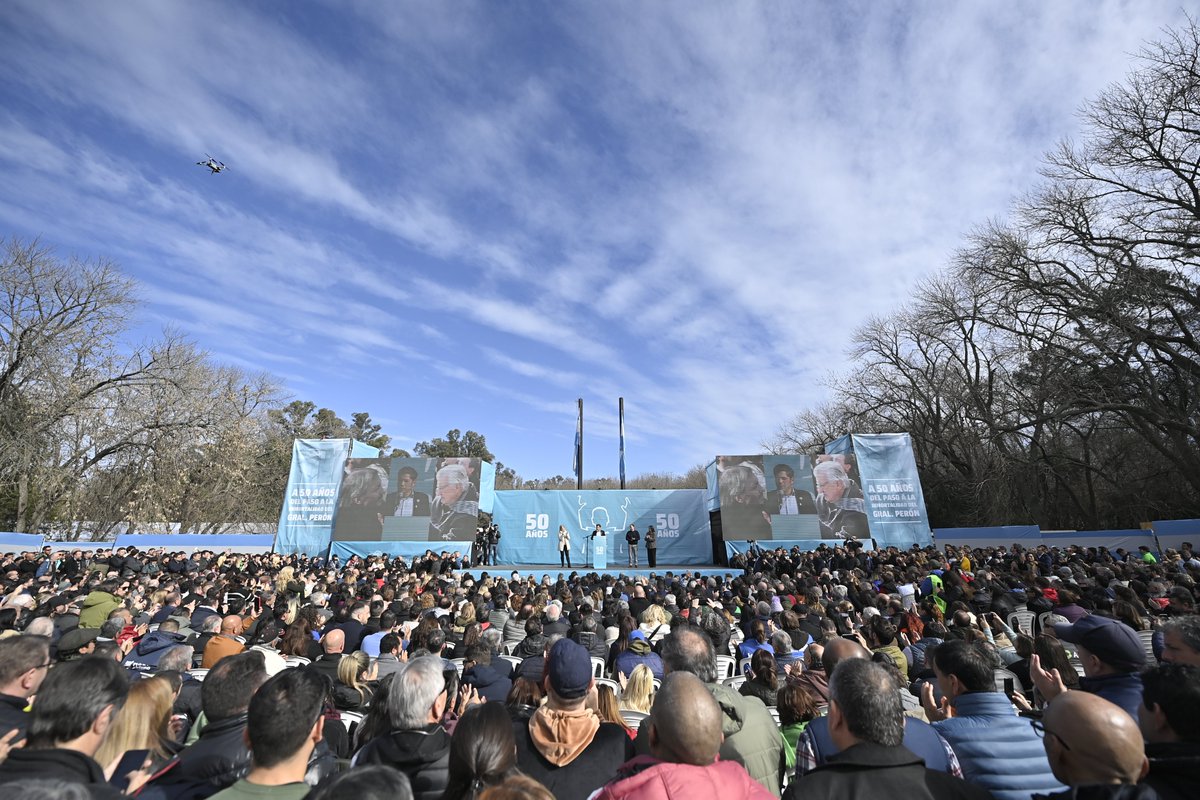 Venimos a reafirmar la vigencia de las ideas de Perón y a sostener que frente al actual experimento anarco-capitalista que tanto daño le está haciendo a nuestro pueblo la alternativa se llama peronismo. Algunos pensarán que estamos acá para recordar el pasado, pero se equivocan:
