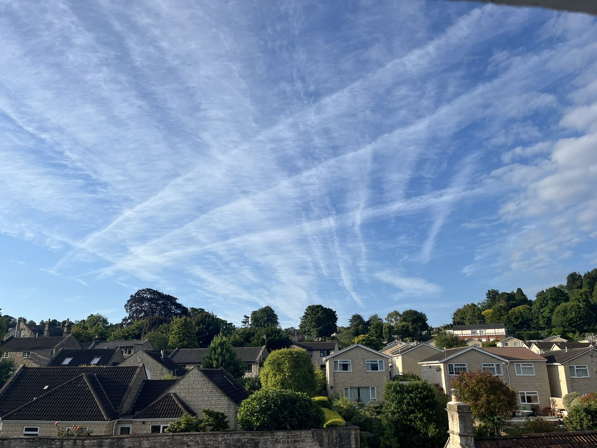 mikeosmond's tweet image. 6am this morning 😡