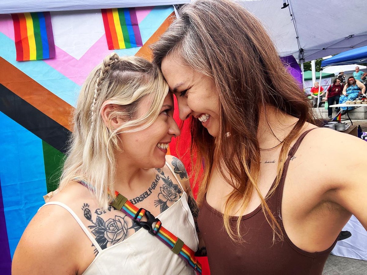 Chrissy Chambers ✨🏳️‍🌈 tweet media