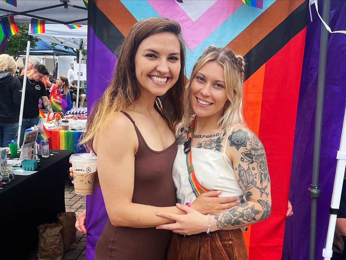 Chrissy Chambers ✨🏳️‍🌈 tweet media