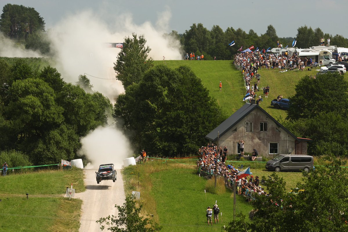 RallyingUK's tweet photo. 🗣️ So much happens on a WRC weekend that too often, important moments get missed. 

One such moment from @orlenrajdpolski 2024 that simply has to be seen, is this image by Tom Banks of McKlein Photography.

An airborne Elfyn Elfyn, thrilling crowds, with his dust trail stretching into the far distance, is WRC photography at its very best.

A sublime image 👌

@banksyt87
@McKlein_Rally
@colmcklein 
@ElfynEvans
@scottmartinat
@OfficialWRC
@officialWRC_JP 
@TGR_WRC