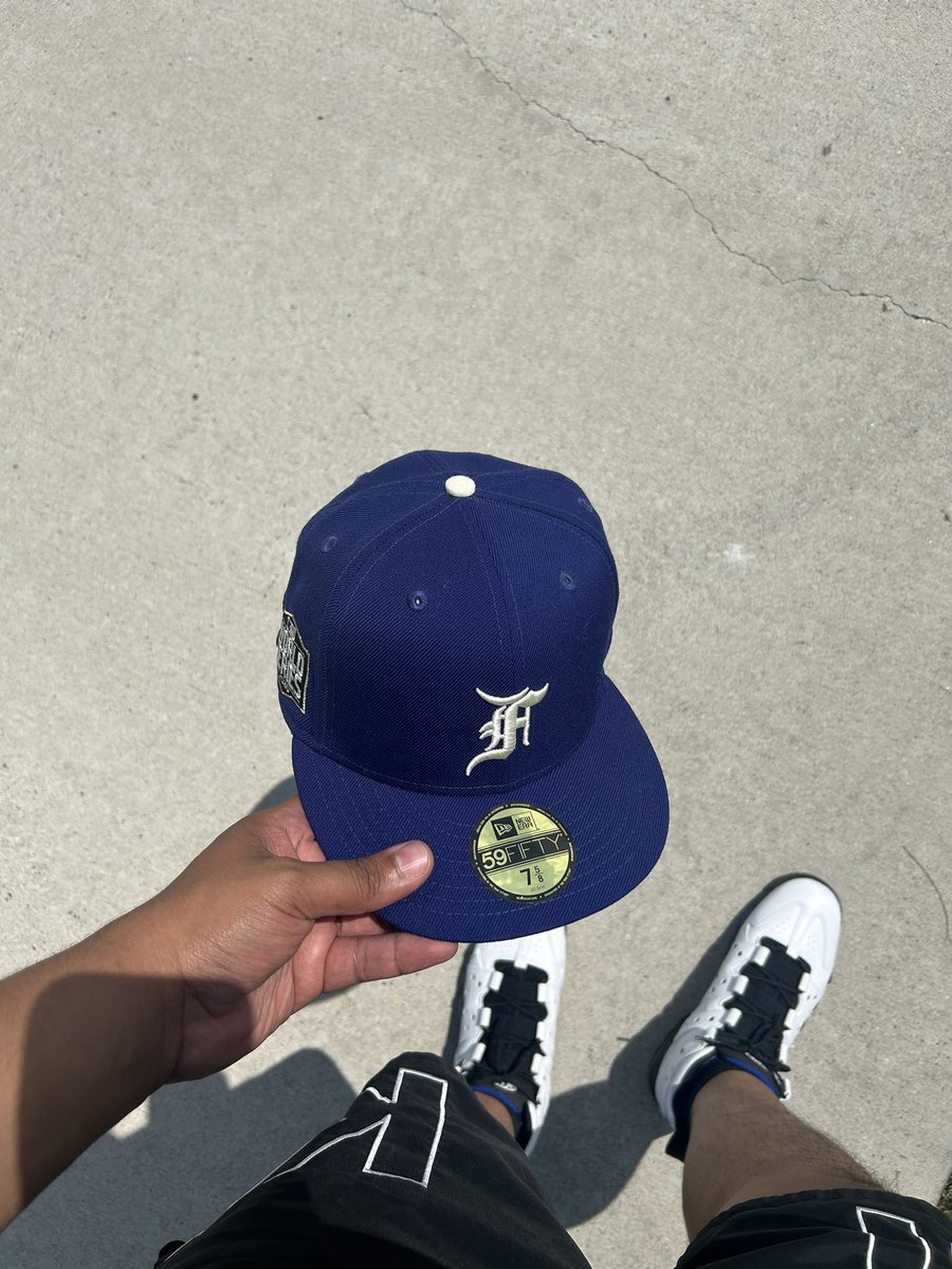 nyckillakev's tweet photo. @fearofgod @nike @NewEraCap #unds #fearofgod #hats #newera #NIKE #kotd #CB94 #charlesbarkleys #sneakerhead #feetpieces https://t.co/Ly6vj50nBo