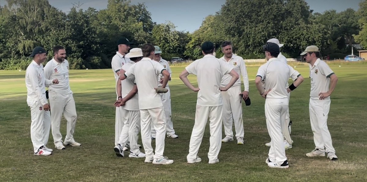 A weekend of 💯: 2s skipper Ant scored 101 to set a target of 264, setting up a win by 121 runs. In the 1s a pair of 💯 partnerships  (Miller/Gates - Wood/Bunyan) saw 270 set. A tricky defence on a small boundary, but House Jr led the attack with 4-fer to see us home. #40points