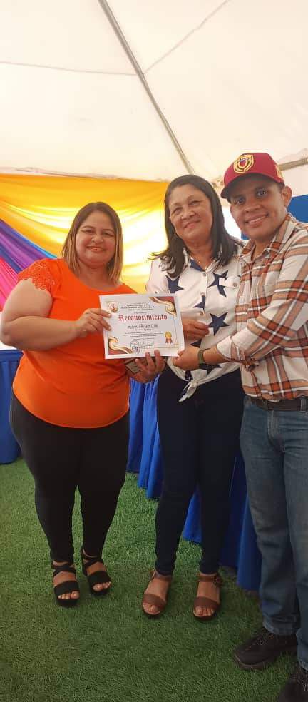 Sesión solemne 27 de junio dia nacional del periodista.