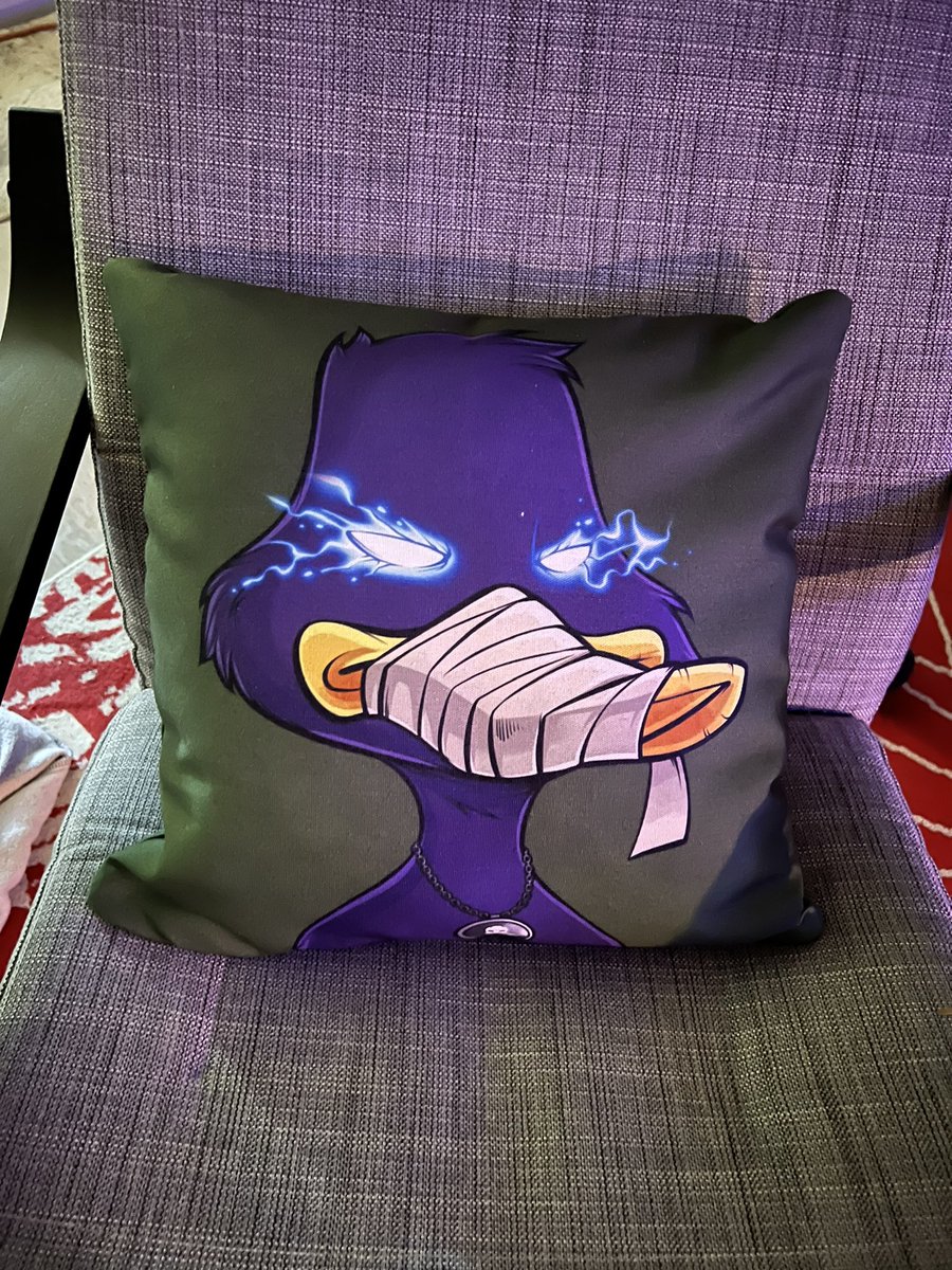 Happy #MallardMonday!!

Emperor Duder is always looking over me courtesy of <a href="/NFTouchable/">NFTouchable</a>!!

Code "BAD20" gets you 20% off your order! Gonna need a new code for the desk!

#MallardUP