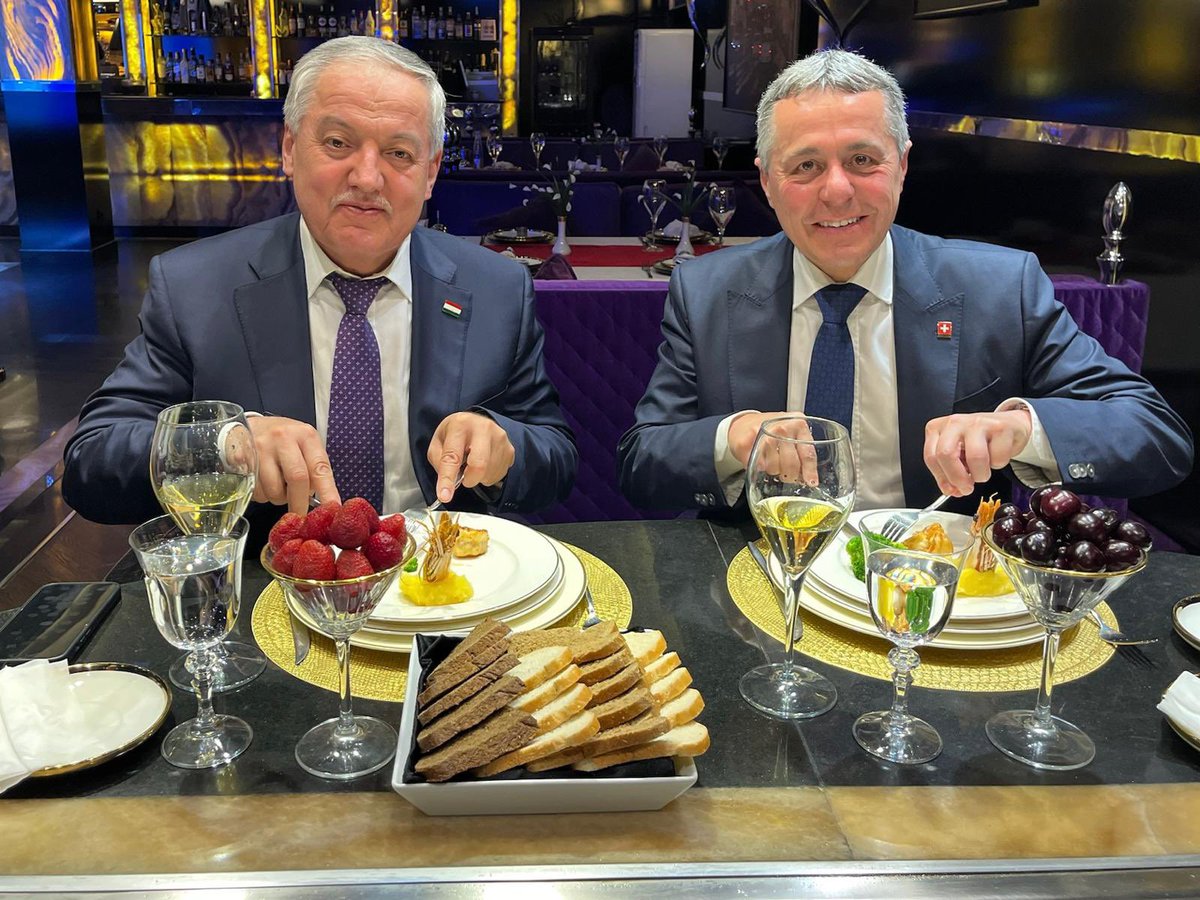 Happy to meet my 🇹🇯 counterpart Sirojiddin Muhriddin over a delightful dinner of Tajik cuisine.

From #cooperation projects to our work in the Bretton Woods Institutions, our bond is strong. Both our nations, known as the water castles of our regions, cherish water as a critical