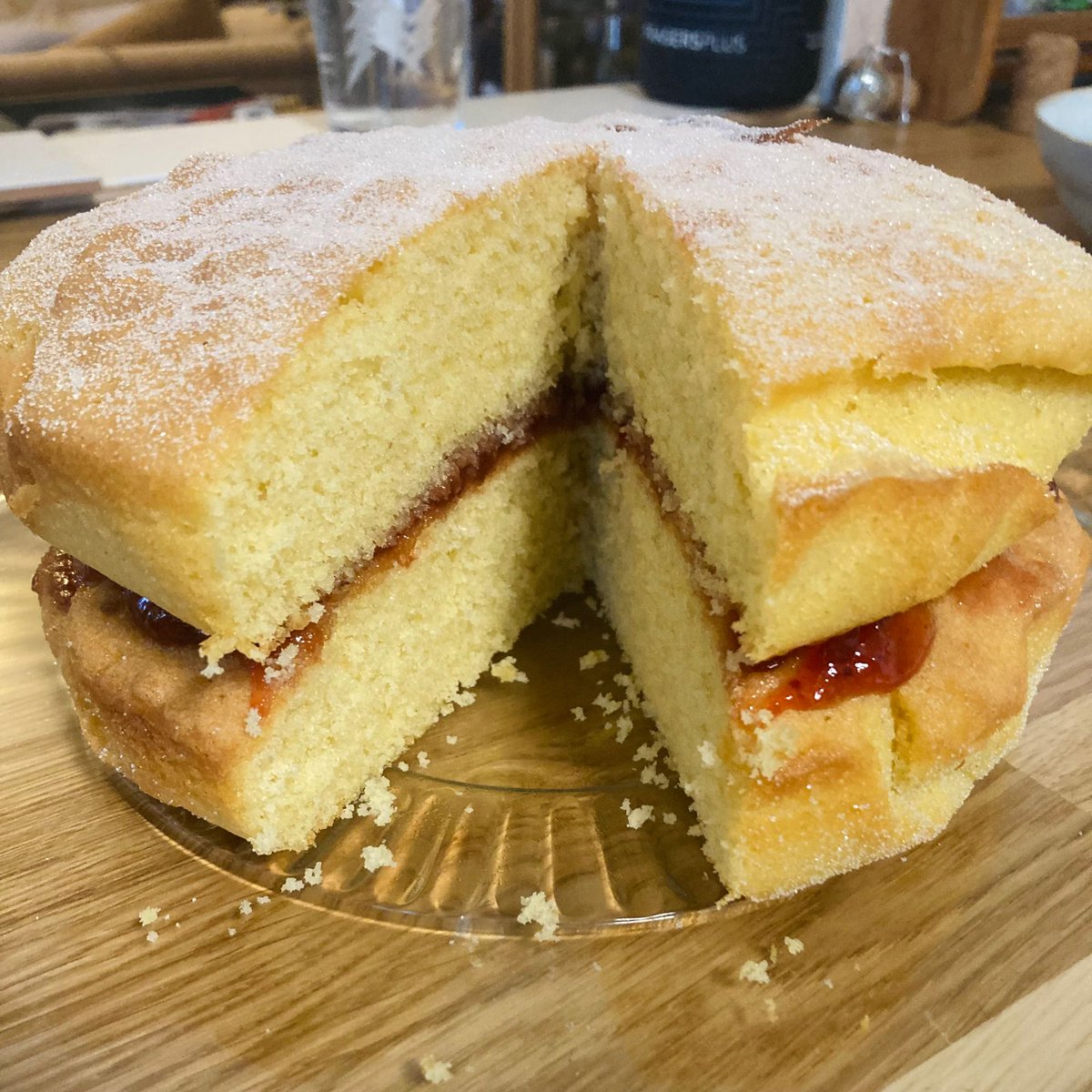 The Baking Hen tweet media