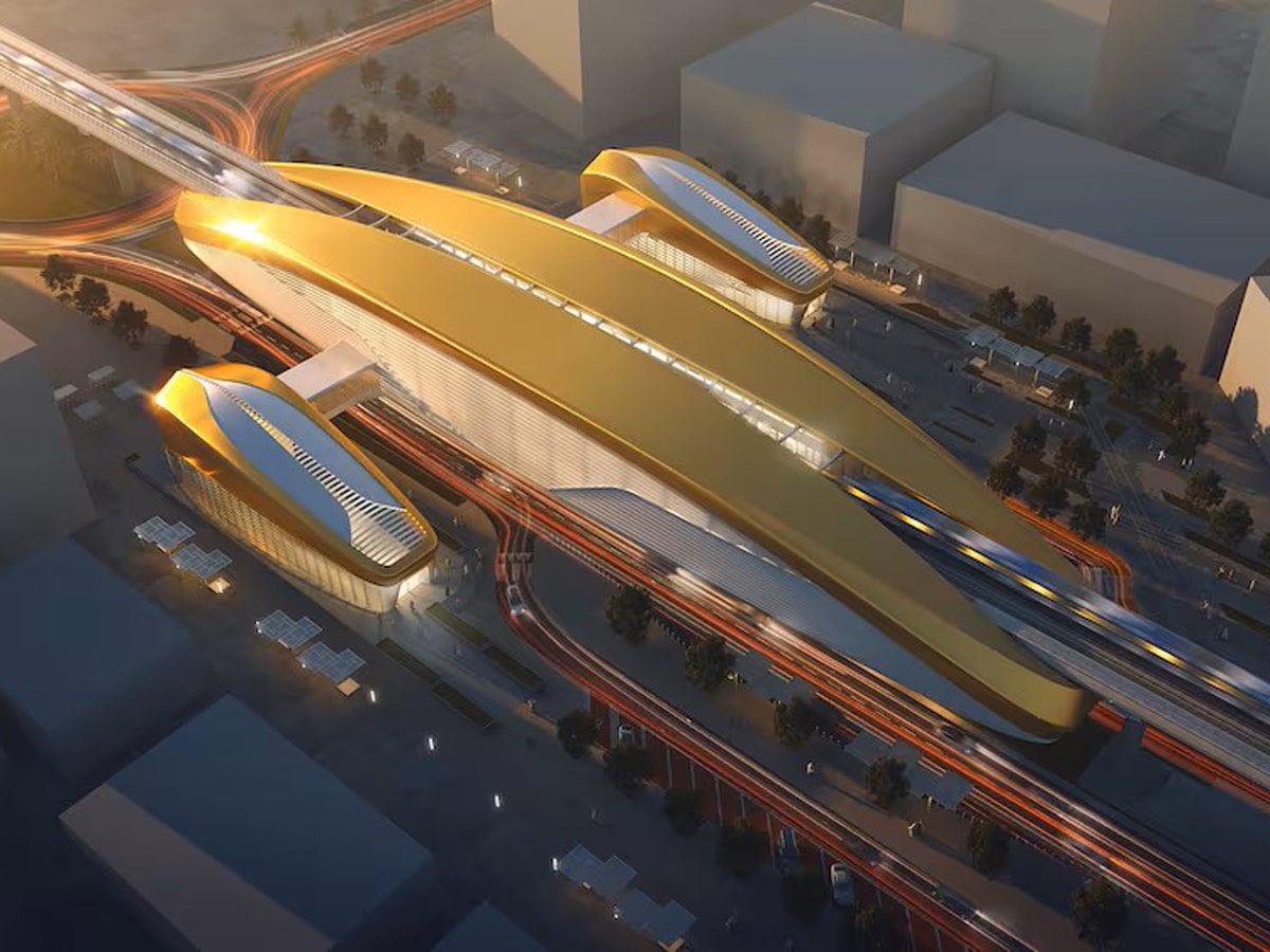 خطة زيادة عدد محطات مترو دبي من 64 محطة تعمل حاليًا على مساحة 84 كيلومترًا مربعًا
الى 96 محطة على مساحة 140 كيلومترًا مربعًا بحلول عام 2030.
وسيتوسع ليشمل 140 محطة على مساحة 228 كيلومترًا مربعًا بحلول عام 2040 
.
زيادة حصة النقل العام إلى 45 في المائة وخفض انبعاثات الكربون إلى 16