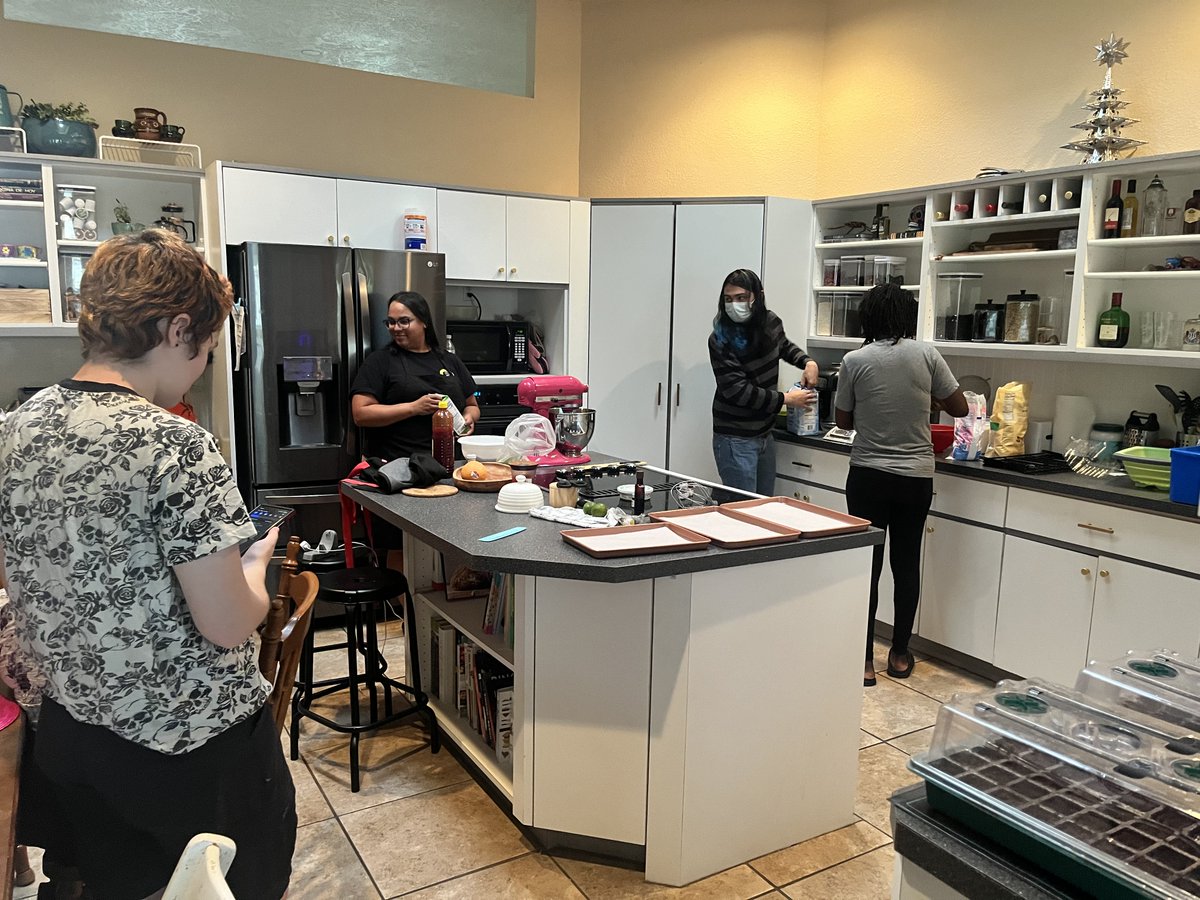 nmsuchem's tweet image. Second try: Vincent-Ruz Lab engaging in some reflexive thematic analysis! And a few from some team-building AKA macaroon making fun! #QualResearch #Servingness #SummerResearch
