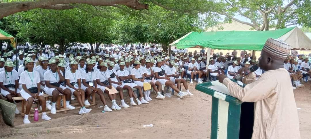 nysc360's tweet photo. "DISCIPLINE IS PARAMOUNT" - JIKAMSHI BRIEFS PROSPECTIVE CORPS MEMBERS https://t.co/C8lNwDZ57n