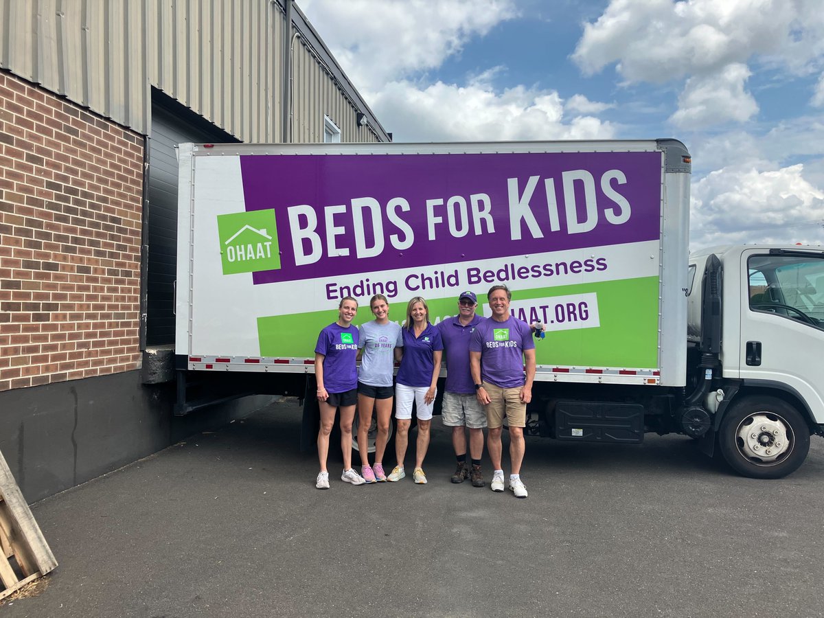 OHAATorg's tweet photo. This energetic group of volunteers braved Saturday's temperatures to deliver beds to children in need, and got to hand out stuffies 💜 Thank you Kat, Lauren, Karen, Tim &amp; Leo for supporting the Beds for Kids program!
#OHAAT #Volunteers #MakingADifferenceLocally #ThankYou https://t.co/KkdDPd4kPJ