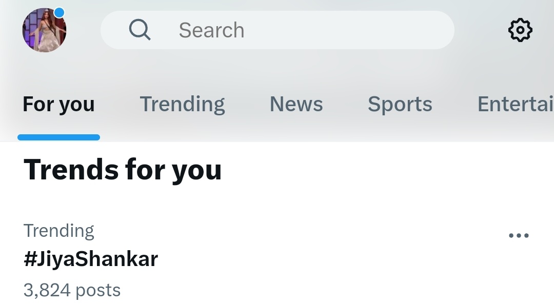 letgoyar_'s tweet photo. Twitter obsessed with jiya😜
@heyshankar_ Trending cutie🫶🏻        #JiyaShankar https://t.co/rRwBbiw8ub