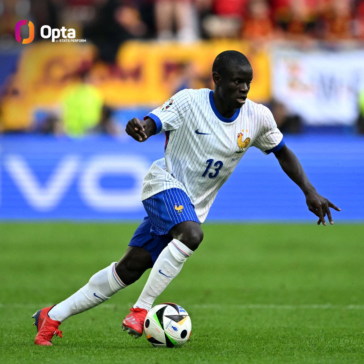 OptaJoe's tweet photo. 19 – N’Golo Kante is now on the longest unbeaten run by any European player in major tournament history (World Cup/EUROs), with France not losing any of the 19 such games in which he’s played (W13 D6). Guardian. #EURO2024 https://t.co/bliWenIjf8