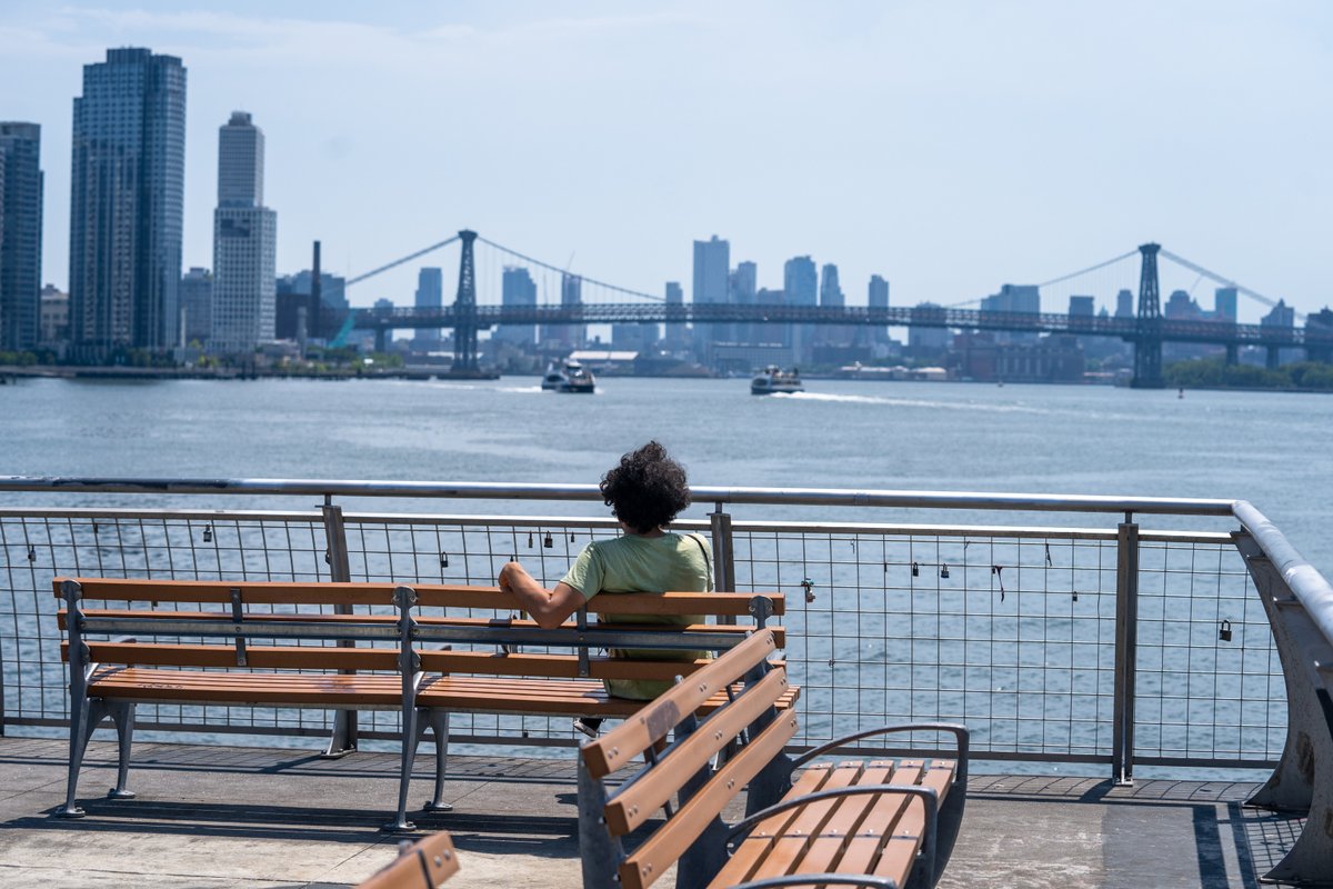 Please be advised that we are conducting a routine sewer test south of the Williamsburg Bridge today from 1 to 3 p.m. If you notice red dye in the East River, there is no cause for alarm. The dye is non-toxic, safe for the environment, and quickly dissipates in the water.