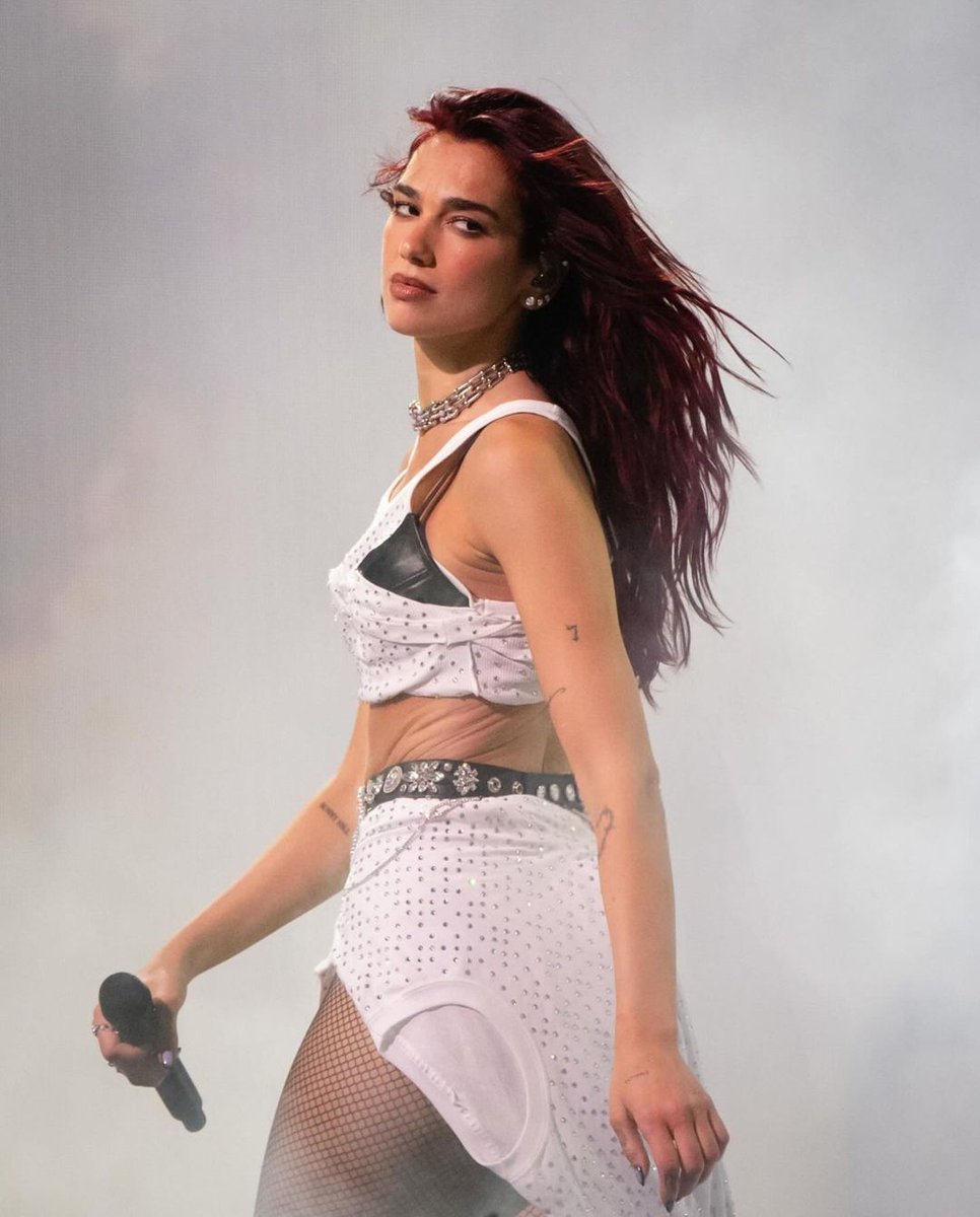 DUA LIPA tweet media