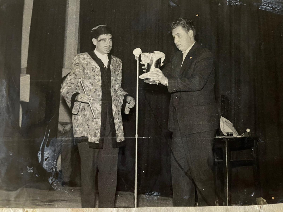 eduardboada's tweet image. “A la casa Ivancos feien els millors calamars a la romana de #Barcelona (…).Els viatges a Barcelona els aprofitàvem per anar a @EPCatalunya,en l’època en que el director era el senyor Eleazar Martorell”.
#HistòriesdeCasaBoada @diaridtarragona #Tarragona 
diaridetarragona.com/google-amp/tar…