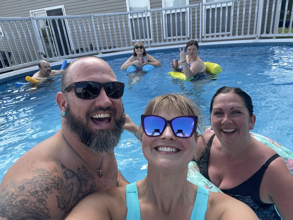 Its was a perfect Mystics Saturday!! Thank you @commonmysticjen for hosting our favorite people @annies_m0m @rylothschultz #commonmysticspod #family #summervibes #poolday