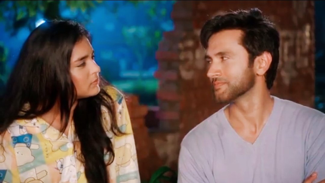 THEFANBOY__'s tweet photo. From Stranger to Friend , Lovers , Couple and soon gonna be parants too !!
They came a long way , They had to suffer &amp; face a lot but they never leave each other side 

#KavyaEkJazbaaEkJunoon #Adya #SumbulTouqeerKhan #MishkatVarma
HAPPY 200 KAVYA EJEJ https://t.co/lhe6XIi1Bb