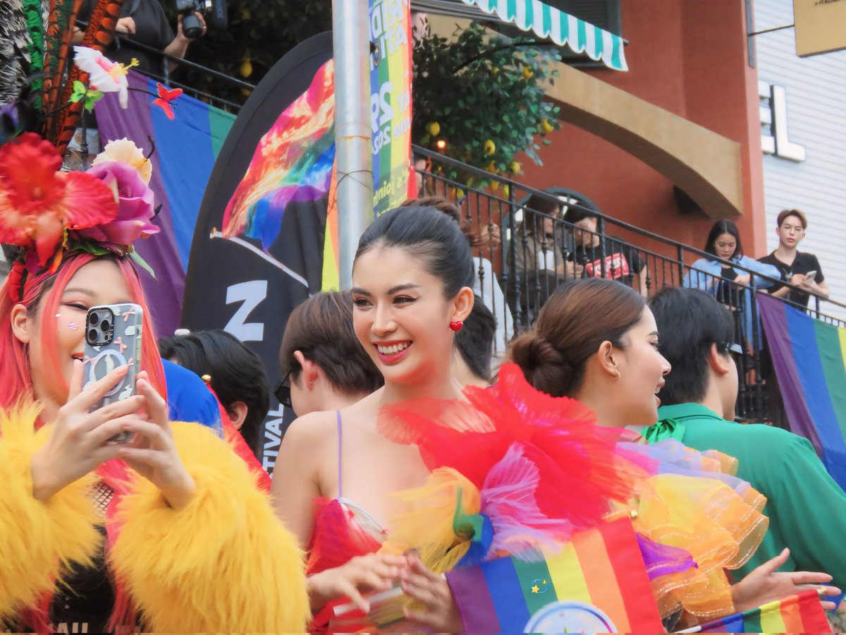 MooNFaLL175's tweet photo. #PrideNationSamui with Chompu #8 🌈💖
DREAM BIG SOAR HIGH CHOMPU01
#ชมพูอทิตา #ChompuAthita
#ชมพูนางร้ายไทยแลนด์ https://t.co/vLYNz6fcBs