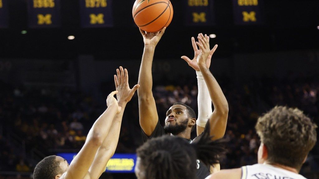 Rutgers guard to miss three months due to foot injury rutgerswire.usatoday.com/2024/06/29/rut…