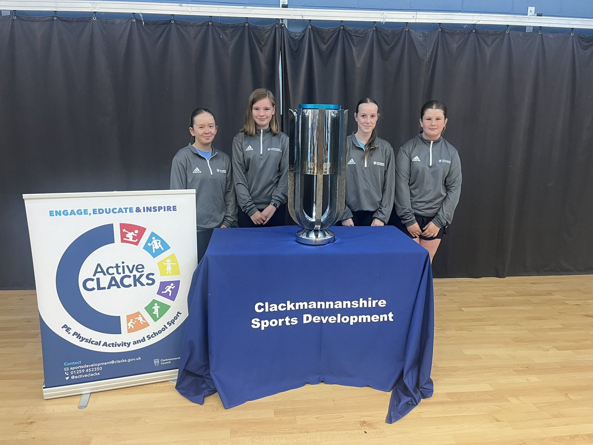 ActiveClacks's tweet photo. |LEADERSHIP|
Our fantastic @AlvaAcademy Leadership Academy pupils have been supporting our #activesummer camps and they got the opportunity to see the URC Trophy which was recently won by @GlasgowWarriors #futureworkforce #rolemodel #inspire βοΈππ https://t.co/LKpH0QcM5P