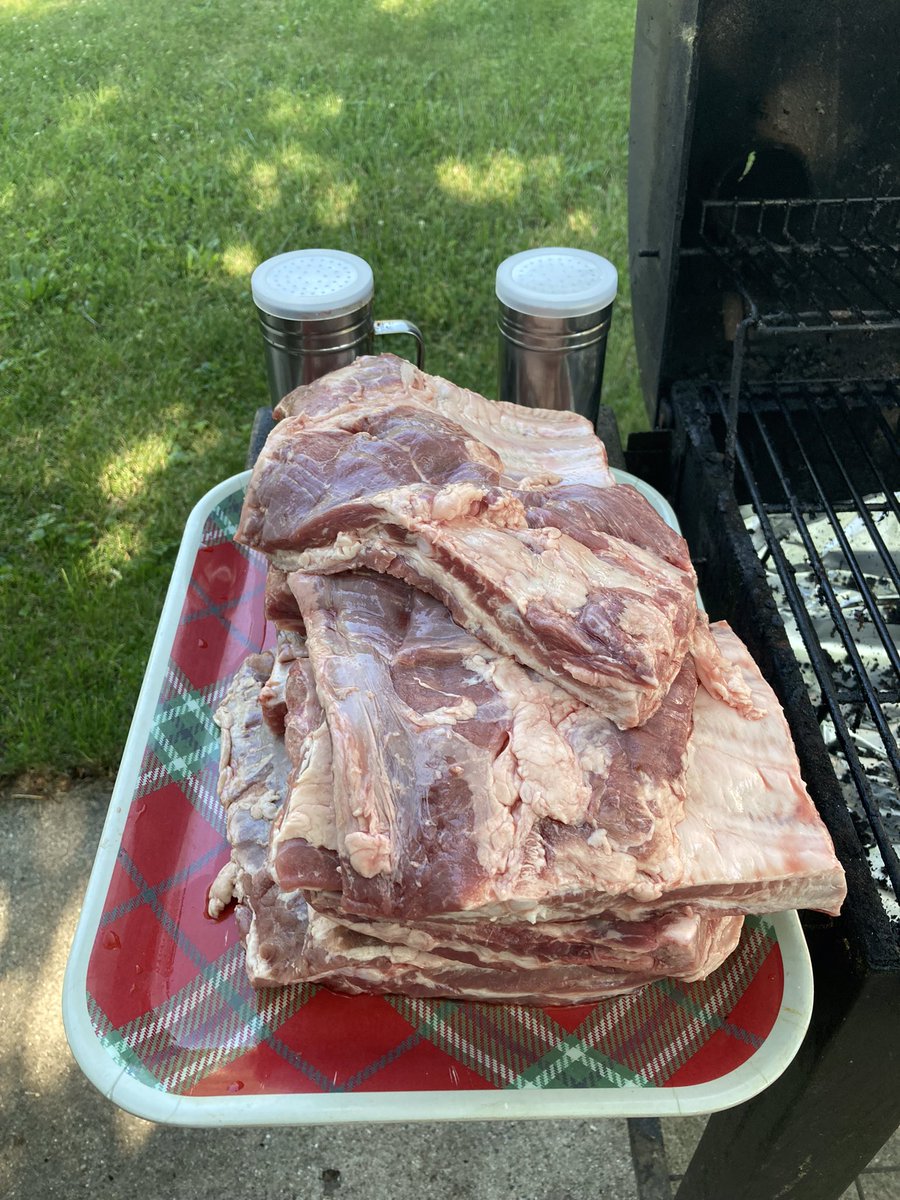 Grillin_Pirate's tweet photo. Starting Rib Day in the Cove at 9:30am
Spare Ribs were on sale, so bought a bunch of them.  Gonna be good lunches this week.
Still undecided on sides.  But I have 6-8 hours to think about that.
Happy July Everyone! #bbq #smoking #ribs #rub #july @PDawgKnight #mitam https://t.co/1ftcJi9V8s