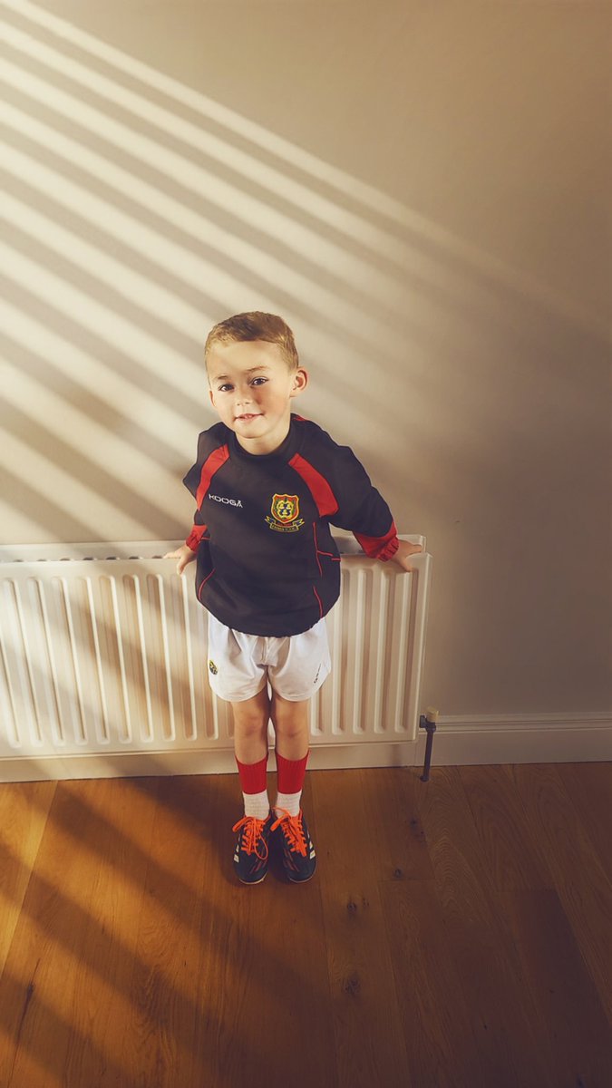 Small man all set and excited for rugby camp in ennis this morning! 🏉 <a href="/Munsterrugby/">Munster Rugby</a>