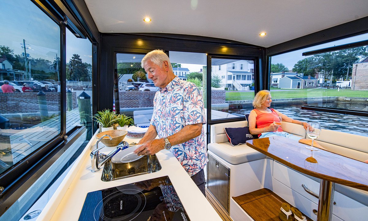 McMichaelYards's tweet image. The all new MJM 42 is designed specifically for fast, couples cruising and features several thoughtful elements such as the spacious galley up layout. 

hubs.ly/Q02DT07D0

#mjmyachts #newboat #performancecruiser #boating @MJMYachts