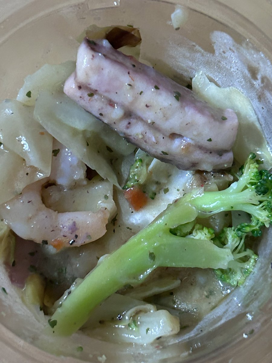 NZu94's tweet image. 3角コーナー食べました
#ケンモメシ