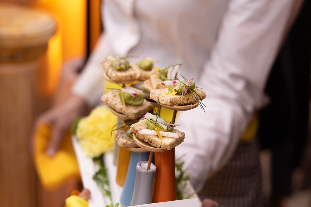 DesignCuisine's tweet photo. Brunch goals achieved! Throwback to Haddad Media's 31st Anniversary WHC Garden Brunch!
.
.
.
#DesignCuisineEvents #DC #WashingtonDC #dcweddingplanners #dcweddings #dcbrides #dcfoodie #weddingcatering #dccatering #creativefood #foodie #weddingplanners #events #eventsdc https://t.co/Vz1n2i6sFd