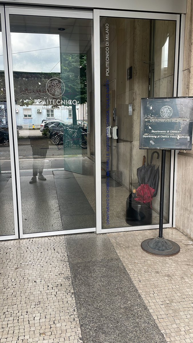 ladolcevik's tweet image. Happy to share I recently joined as a PostDoc in @VileGroup at @polimi. More exciting chemistry ahead💡 photo: the warmest welcome from my new colleagues 🫶