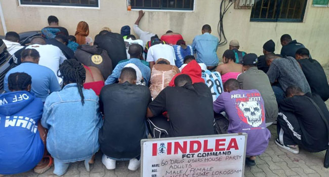 AFRNewsFeed's tweet photo. NDLEA Arrests 60 Suspects At Drug Party In Abuja https://t.co/TM8JuKsPzm https://t.co/EgTFgXn5bw
