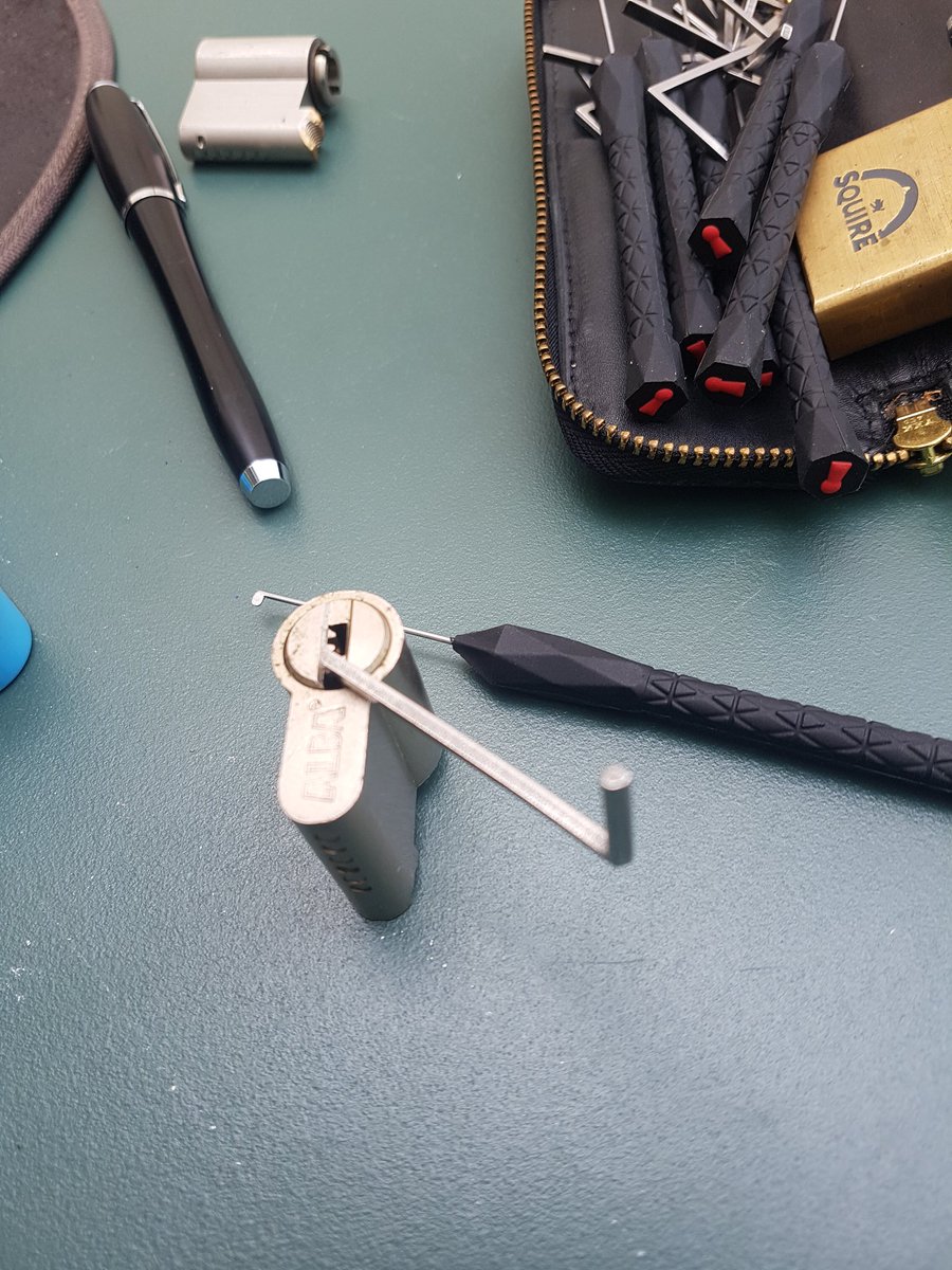 BenGunnEx's tweet image. Learn lockpicking #locksports
