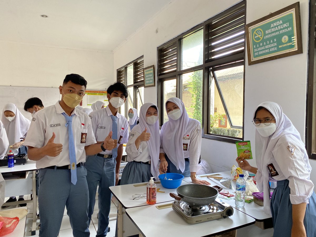mdwiirfan's tweet photo. @avissabella sorry gua yg numpahin minyak waktu itu 😌 😔 https://t.co/1zfMVz5J6B