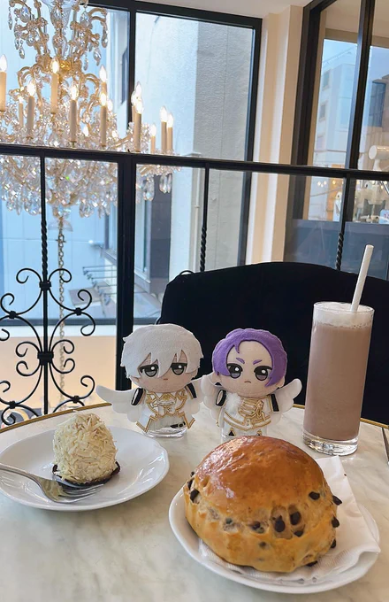 ルイちゃん(@ L__u__i )が作ってくださった天才天使ngroぬい服 装飾細かく再現されてて本当にすごい…!