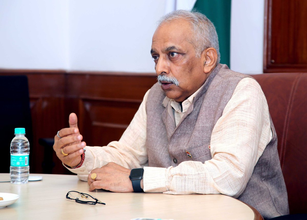 iis_now's tweet photo. A session was held on ‘Power projection by countries - combinations of military, economic and soft power’ by Lt. Gen. (Retd) VG Khandare.

@DrNimishRustagi @IISAssociation_ @navneetkaur38 @IIMC_India https://t.co/7rMDidZFqp