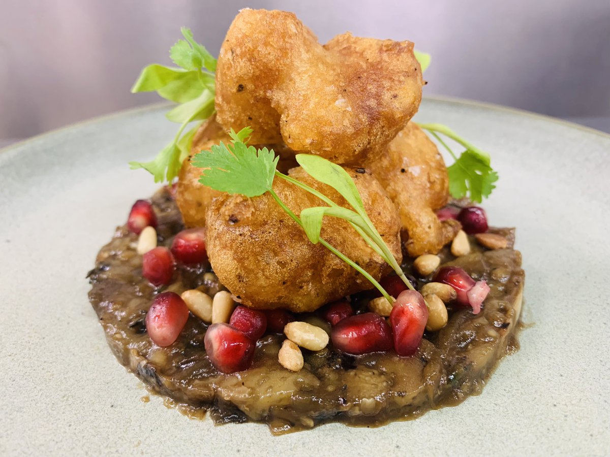 Crispy Cauliflower • Smashed Roasted Garlic Aubergine • Pomegranate • Pine Nuts • Micro Coriander <a href="/barrowboy0303/">Barsby Produce Ltd</a> <a href="/NurturedInNflk/">NurturedInNorfolk</a> <a href="/ElvedenEstate/">Elveden Estate</a> #lunch #starter #glutenfree #dairyfree