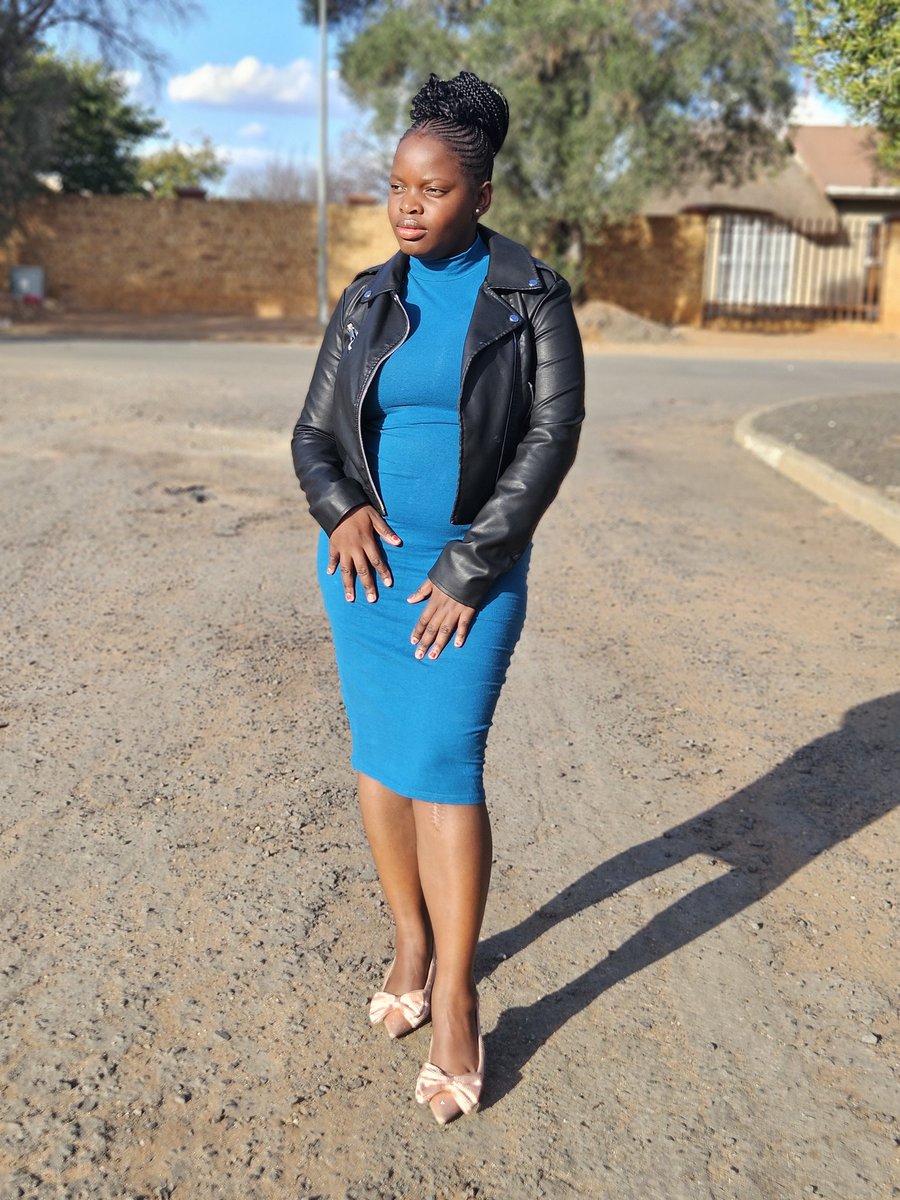 Phindile_Jack's tweet photo. Monday 💙 https://t.co/mri4NPVZnr