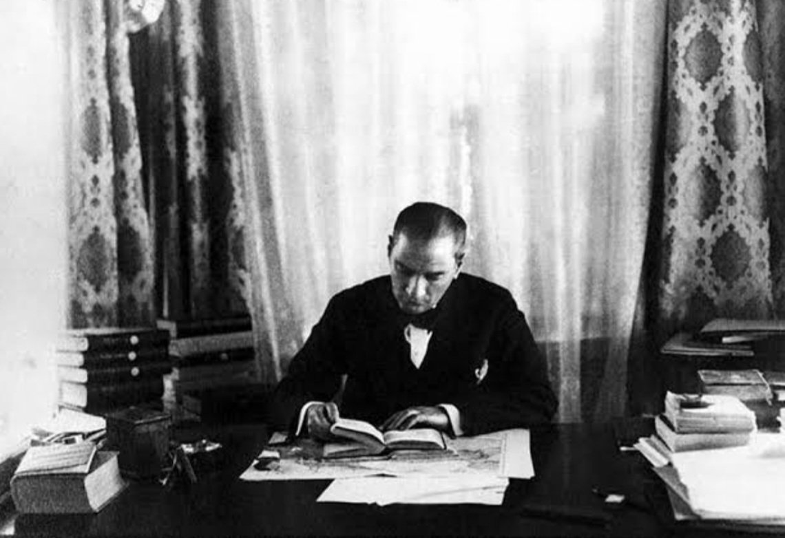 "Gereğinden fazla merhamet, vatana ihanettir."

Gazi Mustafa Kemal ATATÜRK 🇹🇷🇹🇷🇹🇷🇹🇷🇹🇷