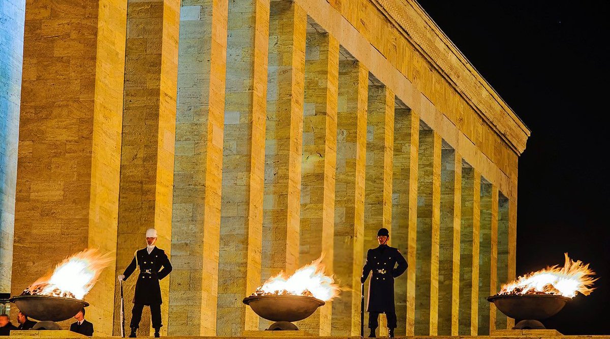 karanliktarih's tweet image. "Türk'ün, Türk'ten başka dostu yoktur." cümlesi ırkçılığı değil, binlerce yıllık bir tecrübeyi anlatır!