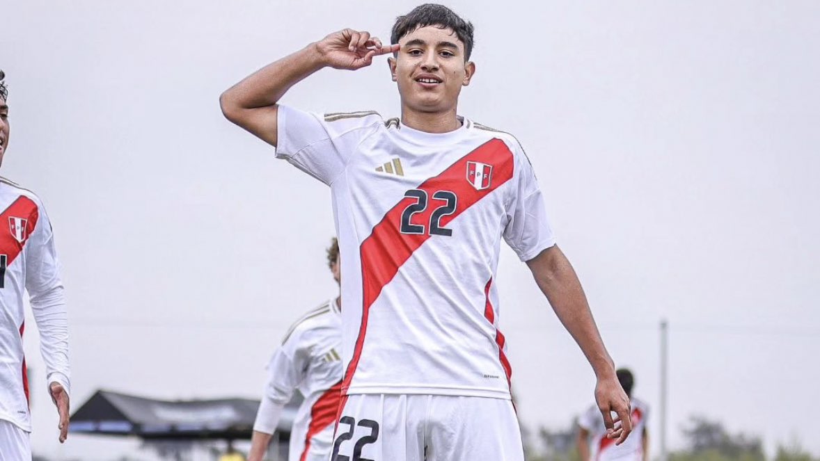 papi_pereda's tweet image. Peruanos🇵🇪 en inferiores en Europa:

- Felipe Chávez (Bayern Múnich🇩🇪) 17
- Franco Giambavicchio (Juventus🇮🇹) 15
- Philipp Eisele (Frankfurt🇩🇪) 17
- Aitor Aranguren (Alaves🇪🇸) 17
- Nicolás Cairo (Sassuolo🇮🇹) 16
- Julian Sempertegui (Levante🇪🇸) 16
- Emil Reyes (Hammarby🇸🇪) 16