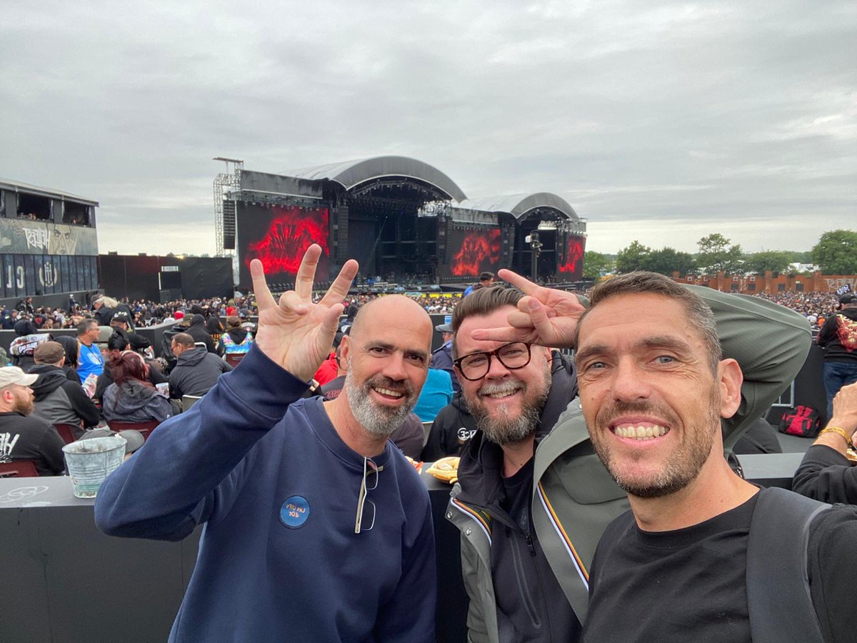 🤘 Cette année, Speakylink faisait partie des partenaires et membres du #Hellfest Club des supporters pour cette nouvelle édition ! L'occasion de profiter de cet évènement hors du temps avec quelques-uns de nos clients. 🤩 Retour en images sur cette édition inoubliable ! 👇