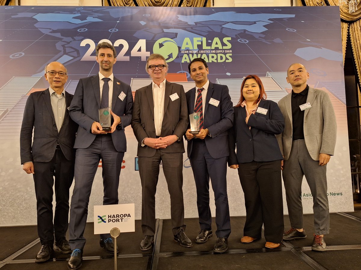 haropaport's tweet photo. La semaine dernière, #HAROPAPORT a été élu à la fois #bestseaportinEurope et #bestgreenseaport lors de la cérémonie des #AFLAS à Shanghai 🏆 Ces prix récompensent le succès des actions mises en place par le port afin de concilier développement économique et transition écologique. https://t.co/XgzJkKQwS8