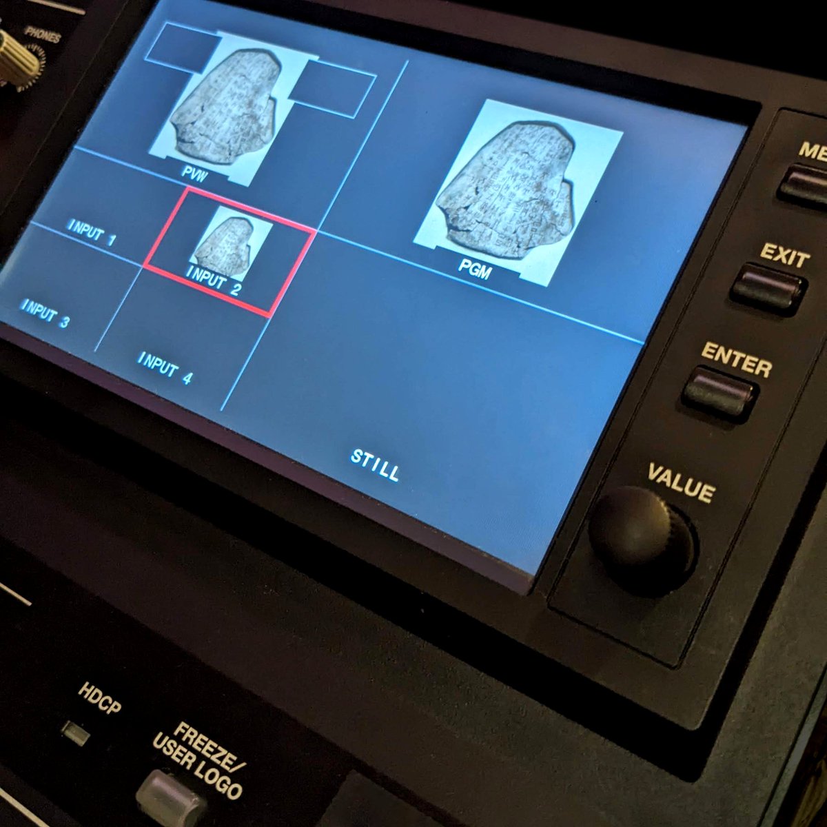 News: new website, new newsletter, new authentic sans pro glyphs and variable font mailchi.mp/authentic/rock…